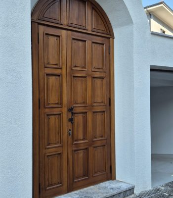 Teak iroko ahşap bahçe kapisi-1